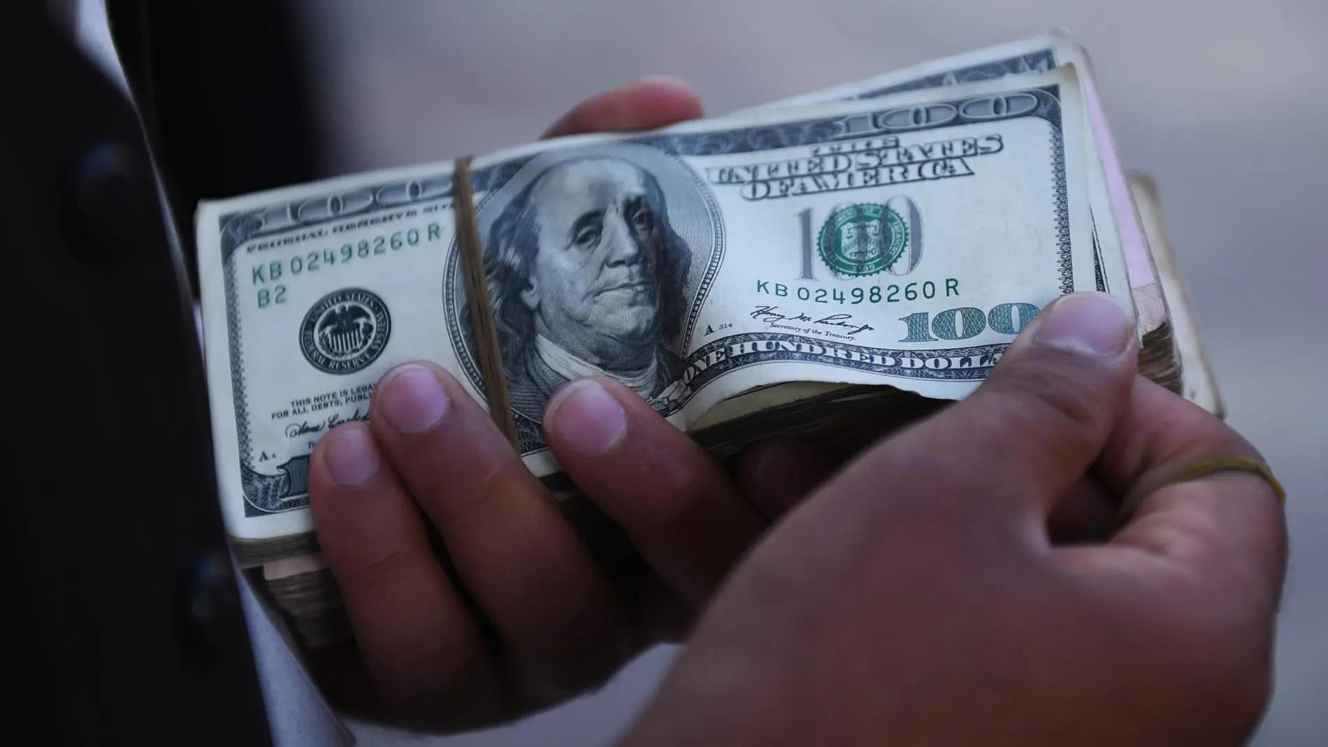 dolar febrero - A cuánto está el dólar hoy, 21 de febrero de 2024