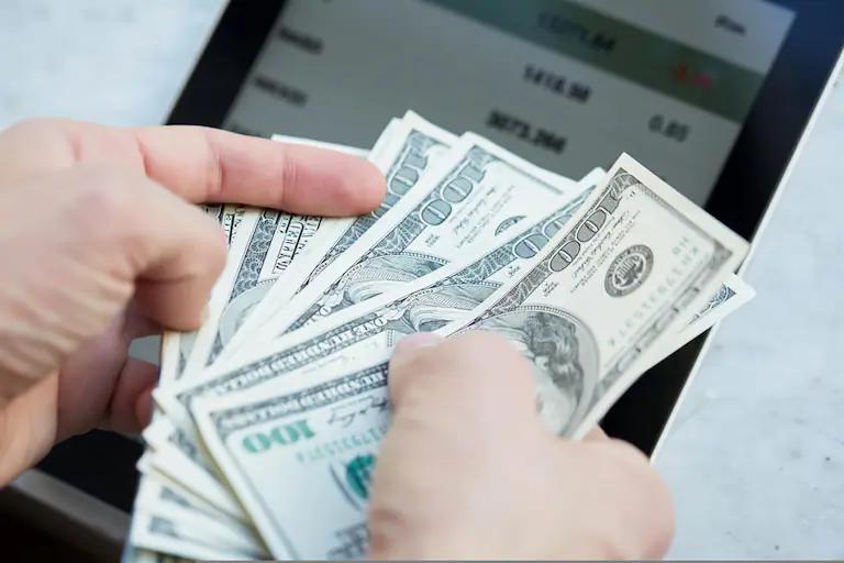 El Dólar Blue en Febrero de 2021: Una Mirada al Mercado Cambiario - A cuánto está el dólar hoy 25 de febrero de 2021 dolar blue febrero 2021 - A cuánto está el dólar hoy 25 de febrero de 2021