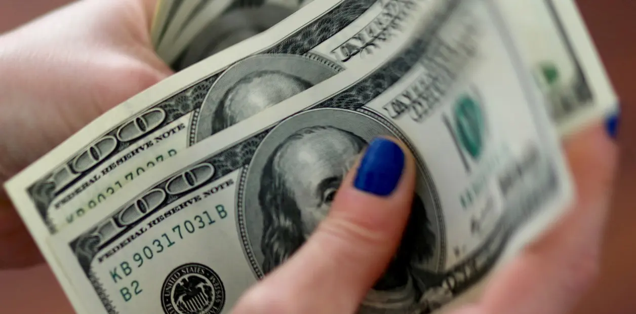 dolar febrero - A cuánto estaba el dólar el 24 de febrero de 2024