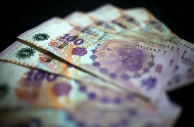 convertir peso argentino a dolar api yahoo finanza - Cómo cambiar la moneda en Yahoo Finance
