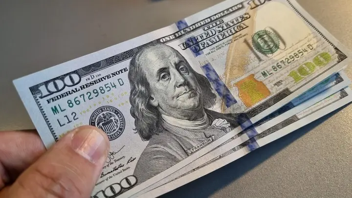 como saber si un dolar de 100 es real - Cómo comprobar los 100 dólares estadounidenses originales