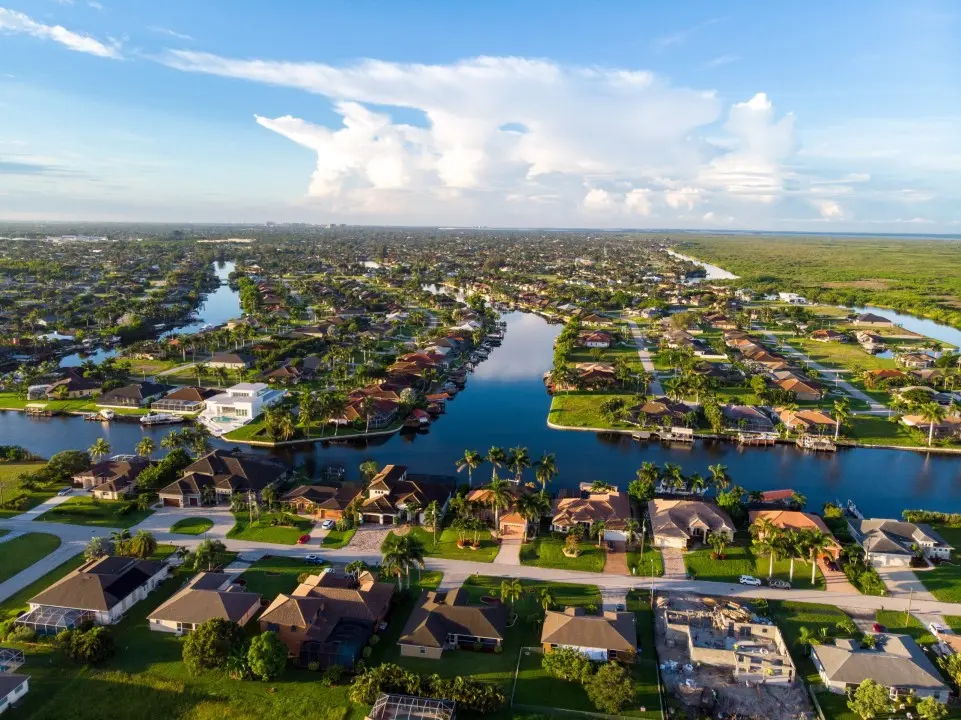 Invertir en Cape Coral: Una Guía Completa para Elegir Tu Próxima Propiedad - Cómo es Cape Coral para vivir invertir en cape coral - Cómo es Cape Coral para vivir
