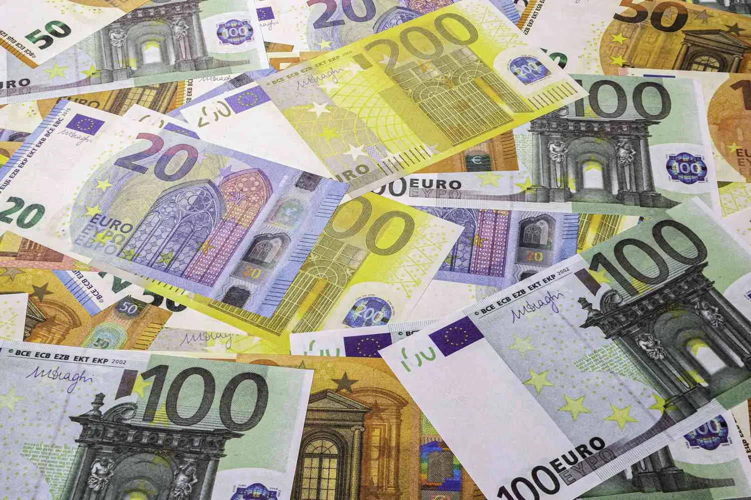 como invertir 10000 euros - Cómo puedo invertir en euros