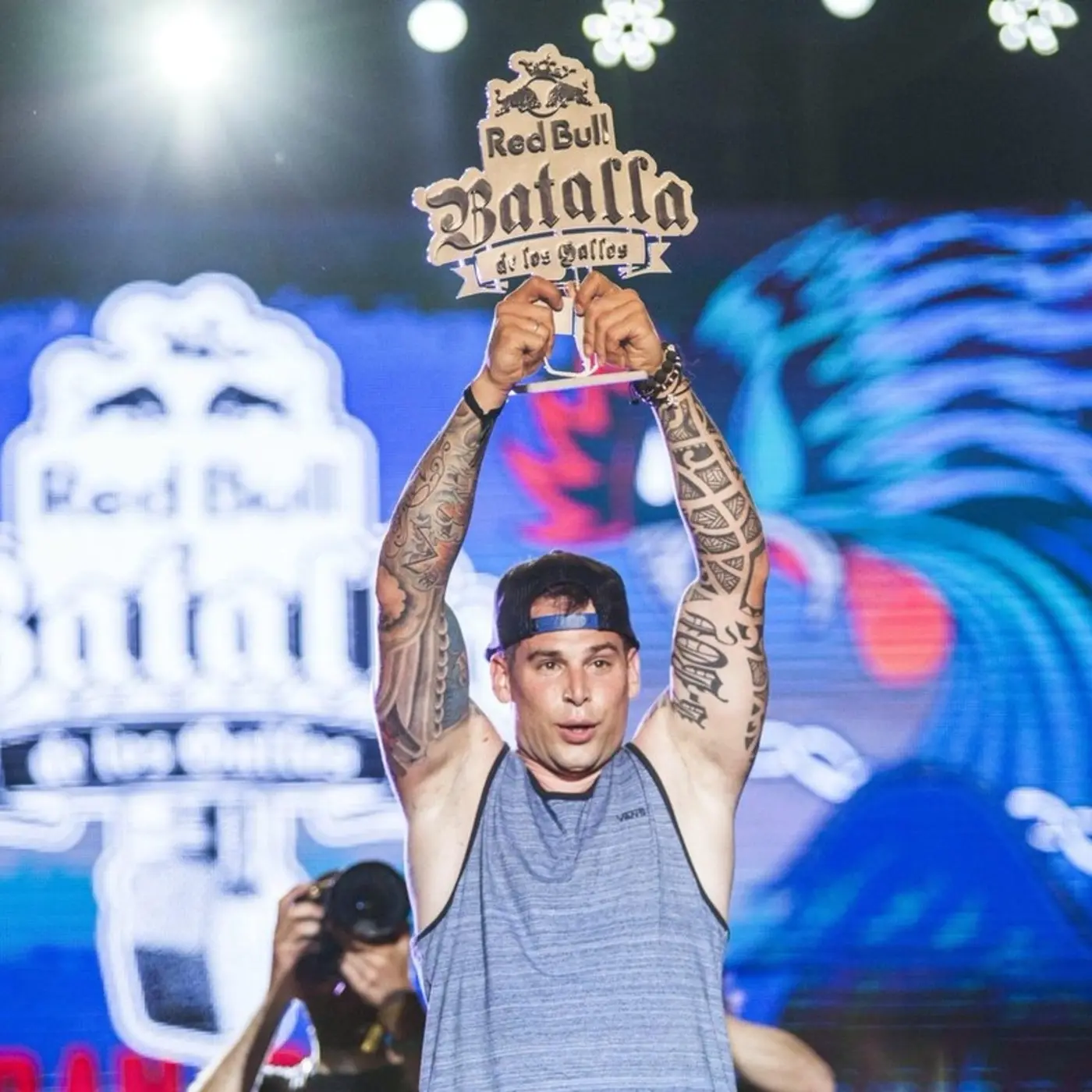 Invert, Campeón de Red Bull Batalla Internacional 2014: Su Ascenso al Trono del Freestyle - Cuántos años tiene Invert invert red bull 2014 - Cuántos años tiene Invert