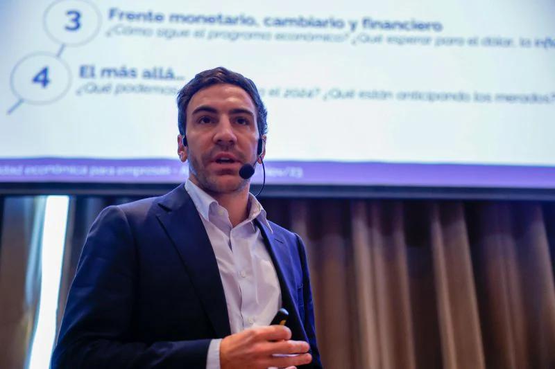 finanzas personales santiago bulat - Dónde trabaja Santiago Bulat