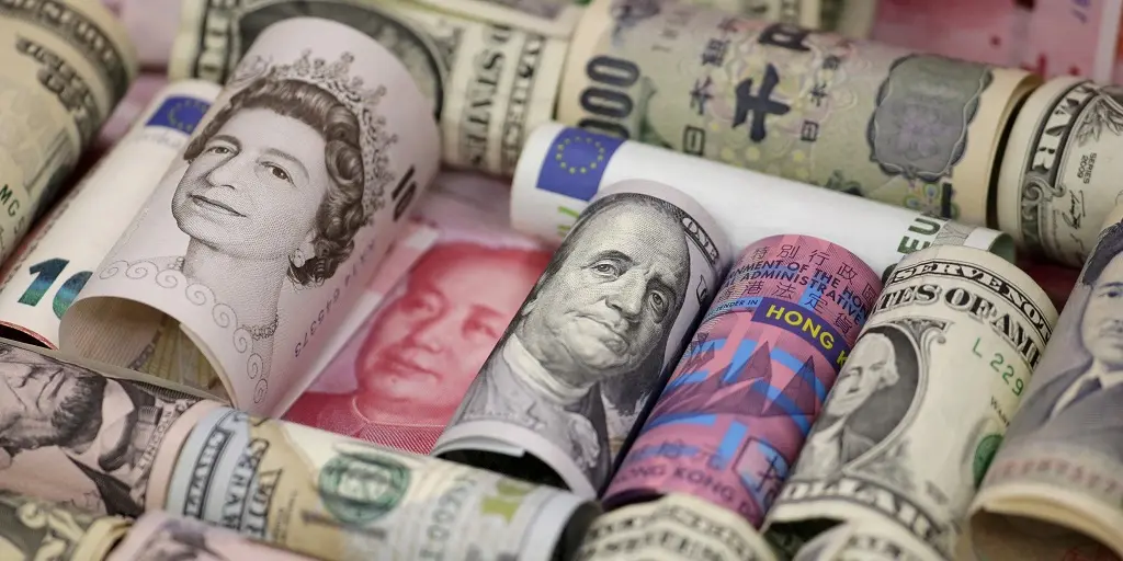 9000 euro to usd - How many euros is $10,000 US dollars