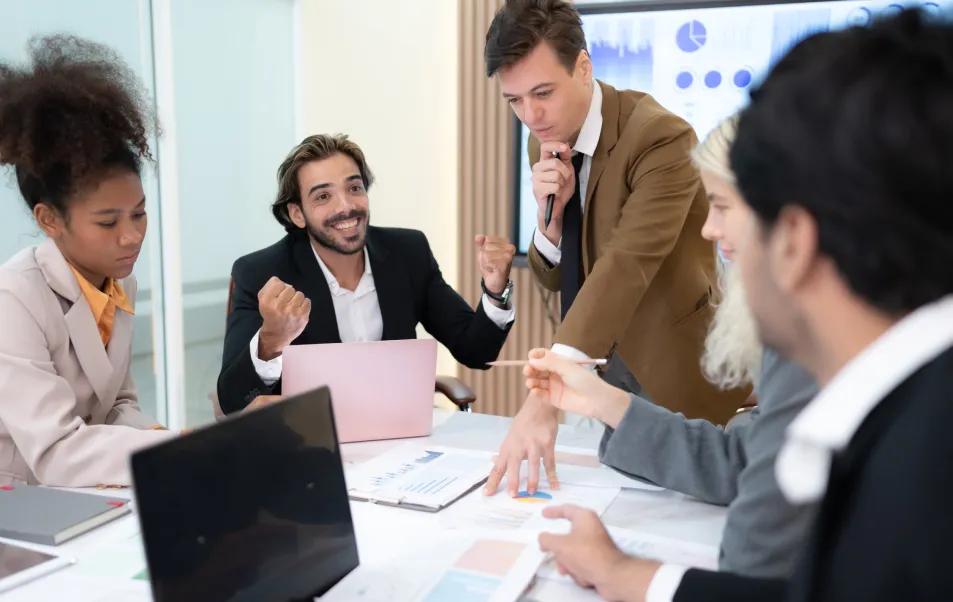 Profesional en Finanzas y Negocios Internacionales: Un Camino Hacia el Éxito Global - Qué cargos puede desempeñar un profesional en Negocios Internacionales profesional en finanzas y negocios internacionales - Qué cargos puede desempeñar un profesional en Negocios Internacionales