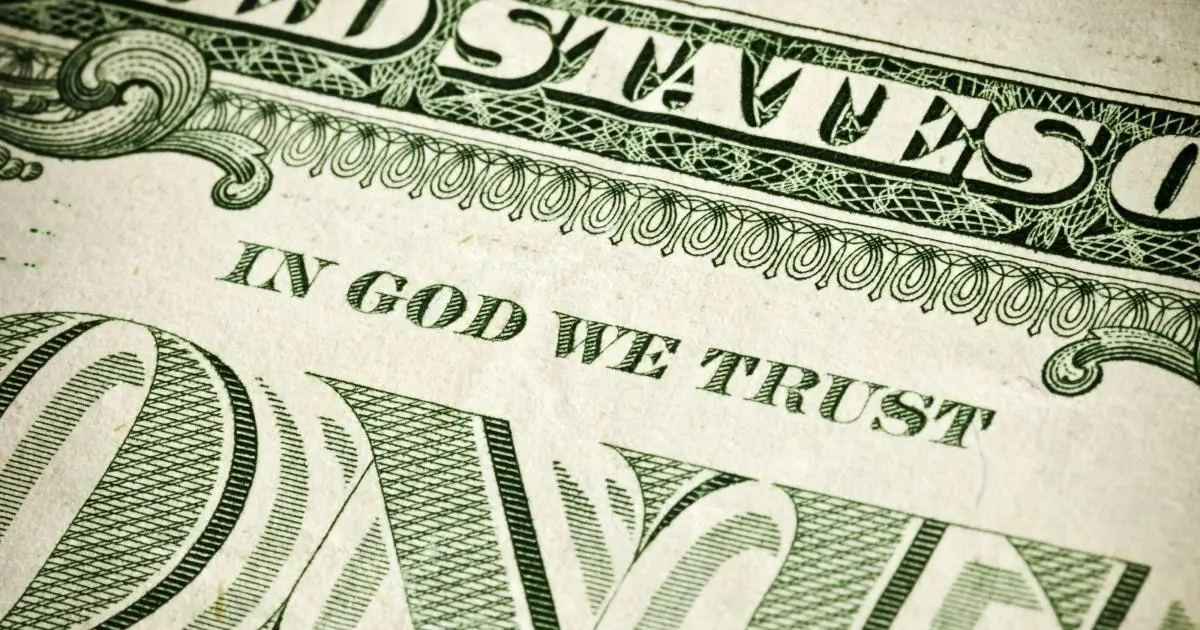 La Leyenda del Dólar: Descifrando el Significado de la Moneda Americana - Qué dice Dios en el dólar leyenda del dolar - Qué dice Dios en el dólar