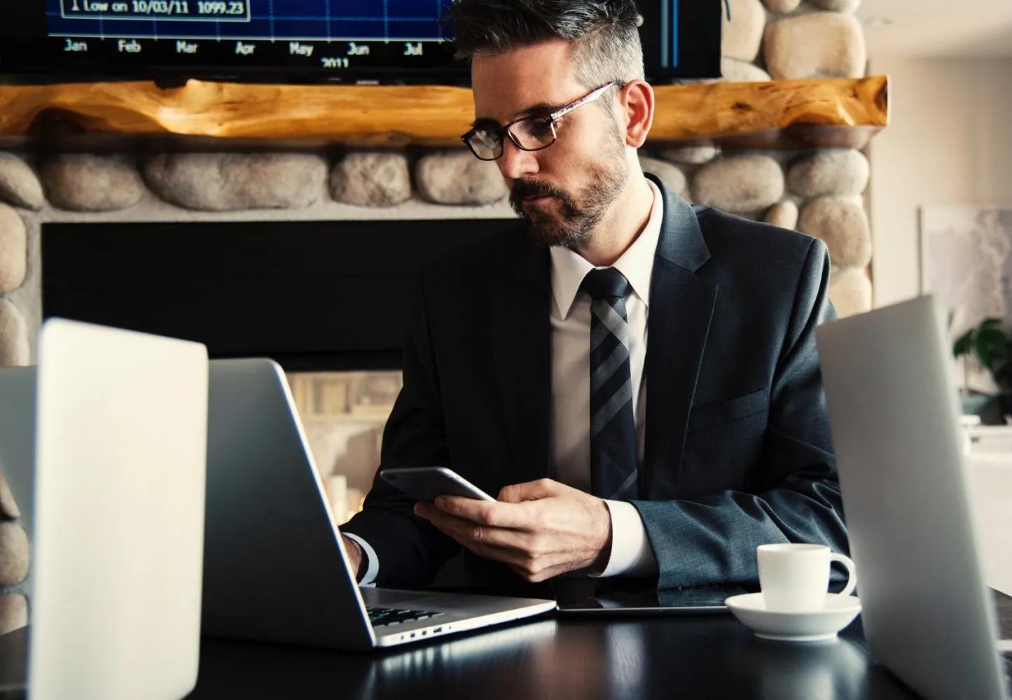 gerente de finanzas y contabilidad - Qué hace un gerente de finanzas y contabilidad