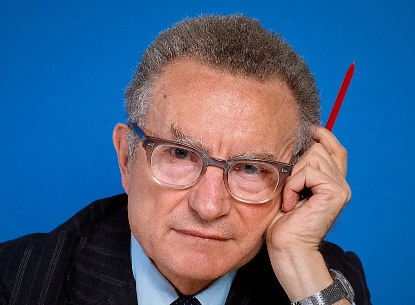 Paul Samuelson: Un gigante de la economía y su impacto en las finanzas públicas - Qué otros aportes conoces de Samuelson contribucion de paul samuelson en las finanzas publicas - Qué otros aportes conoces de Samuelson