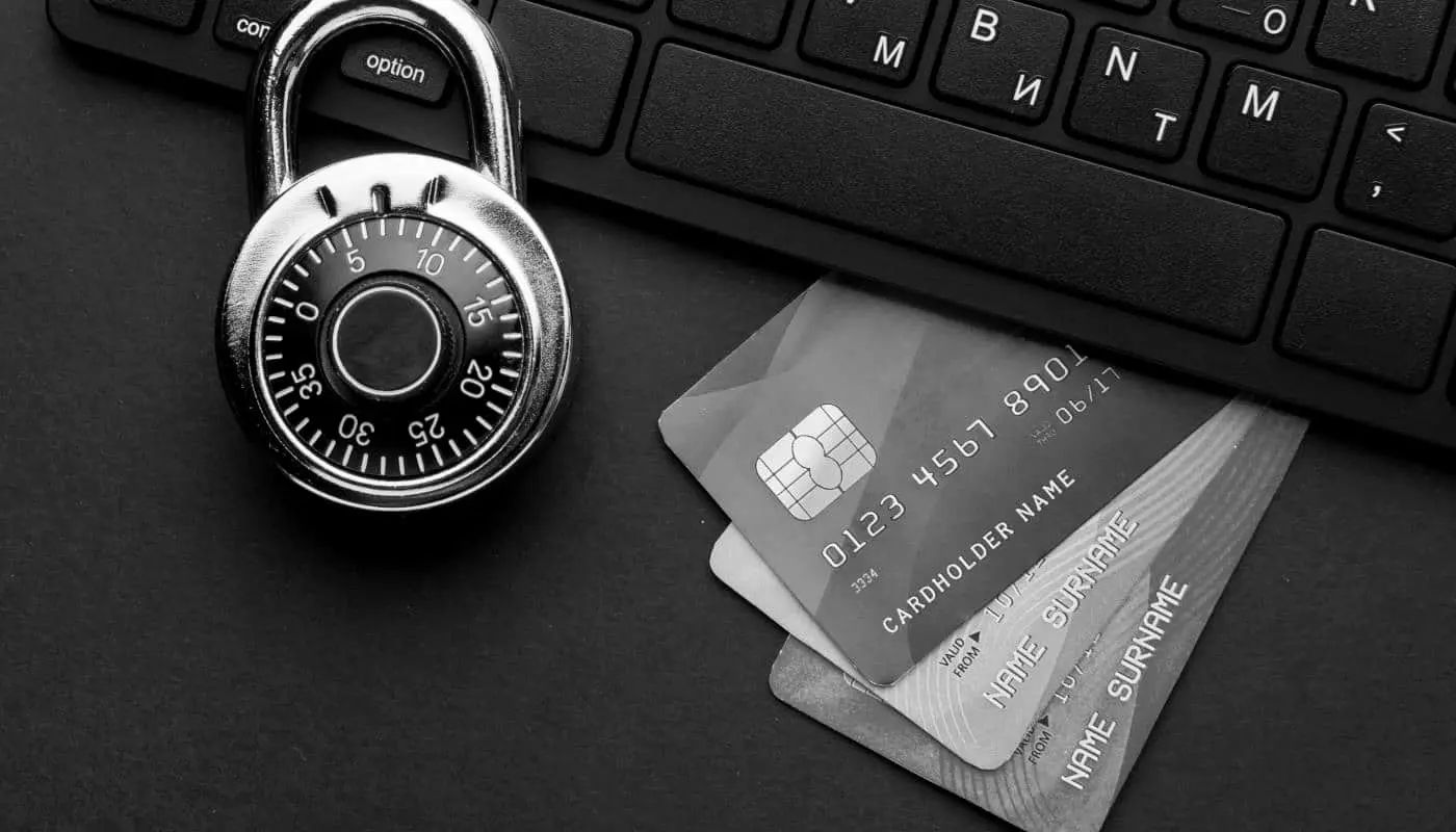 correo chantaje bitcoin - Qué pasa si abro un correo de phishing
