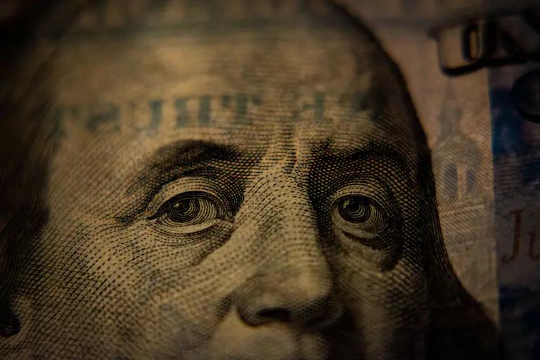 que pasaria si el dolar colapsa - Qué pasaría si se devalúa el dólar