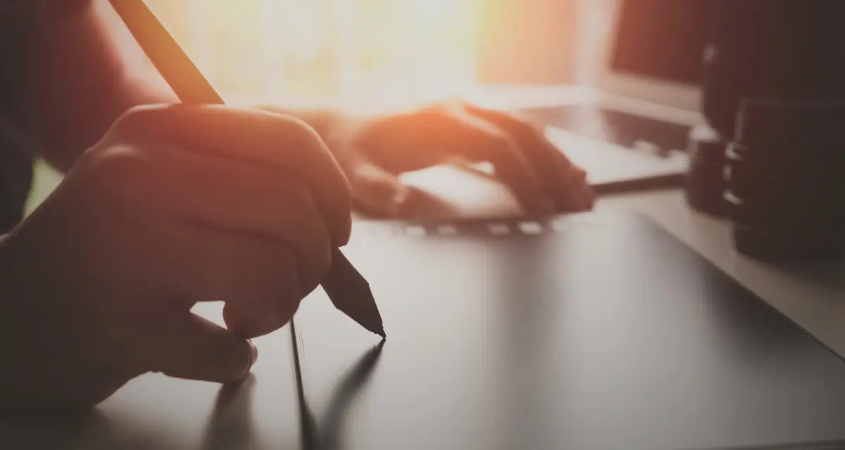Cómo ganar dinero como diseñador gráfico: 10 ideas de negocio para 2024 - Qué puede vender un diseñador gráfico finanzas para disenadores - Qué puede vender un diseñador gráfico