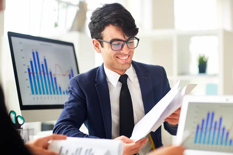 Dónde puedo trabajar si estudio Economía y Finanzas: Guía completa de salidas laborales - Qué salida laboral tiene un economista donde puedo trabajar si estudio economia y finanzas - Qué salida laboral tiene un economista