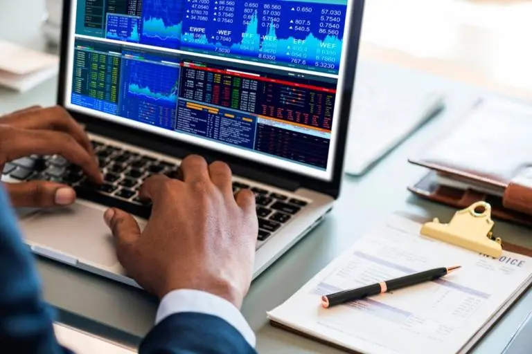 Por qué se le dice bolsa a las finanzas: Historia, funcionamiento y conceptos - Qué significa la bolsa de dinero porque se le.dice bolsa a las finanzas - Qué significa la bolsa de dinero