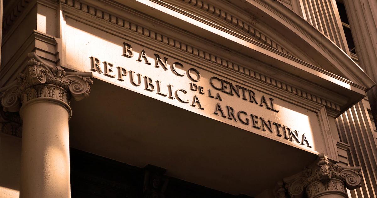 efectivo si dolar - Quién es dueño de Efectivo Sí